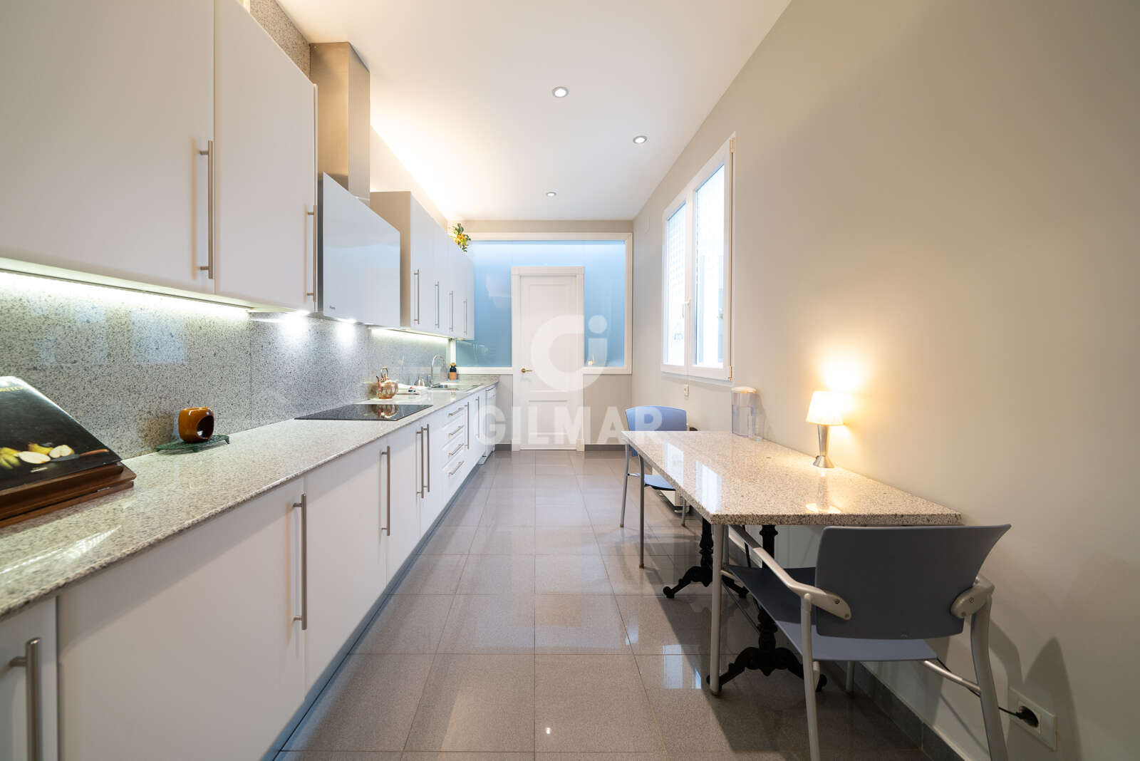 Property slider Gilmar