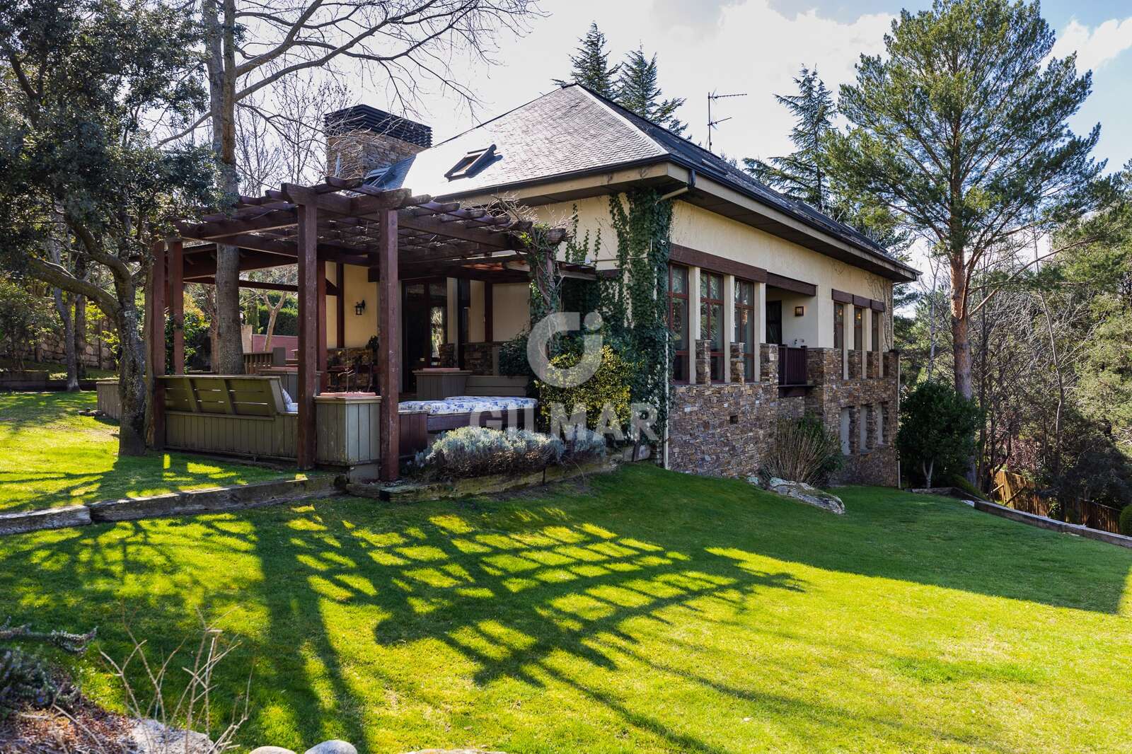Property slider Gilmar