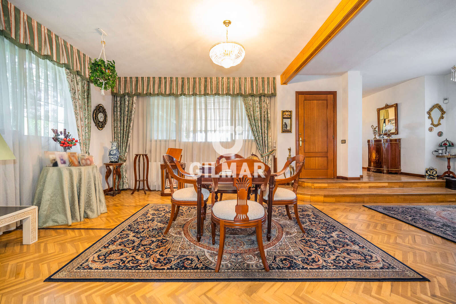 Property slider Gilmar