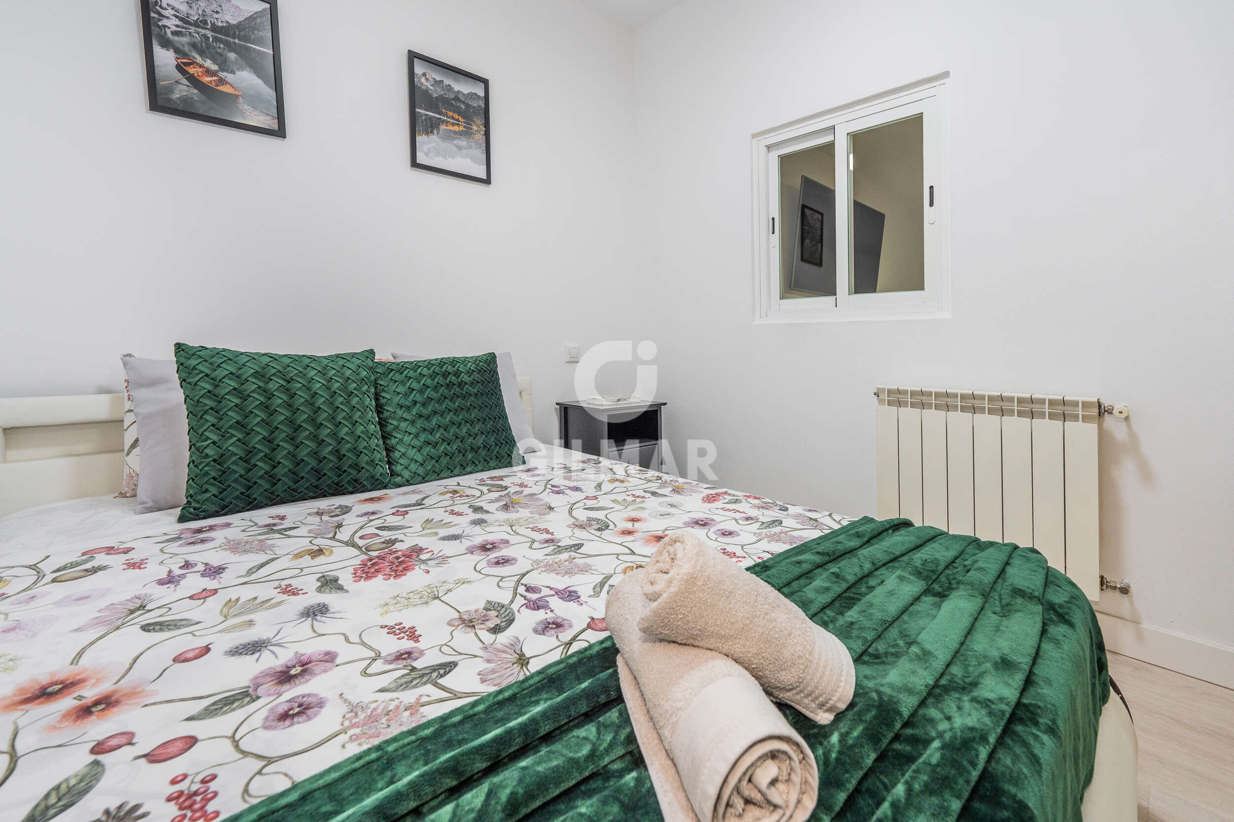 Photo of Semi-detached house