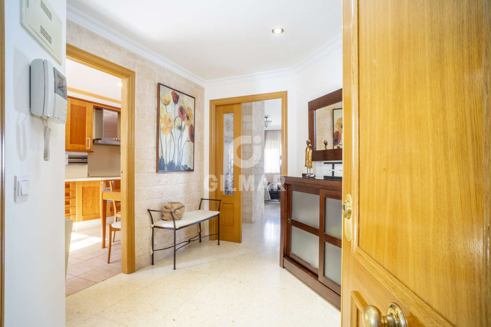 Property slider Gilmar