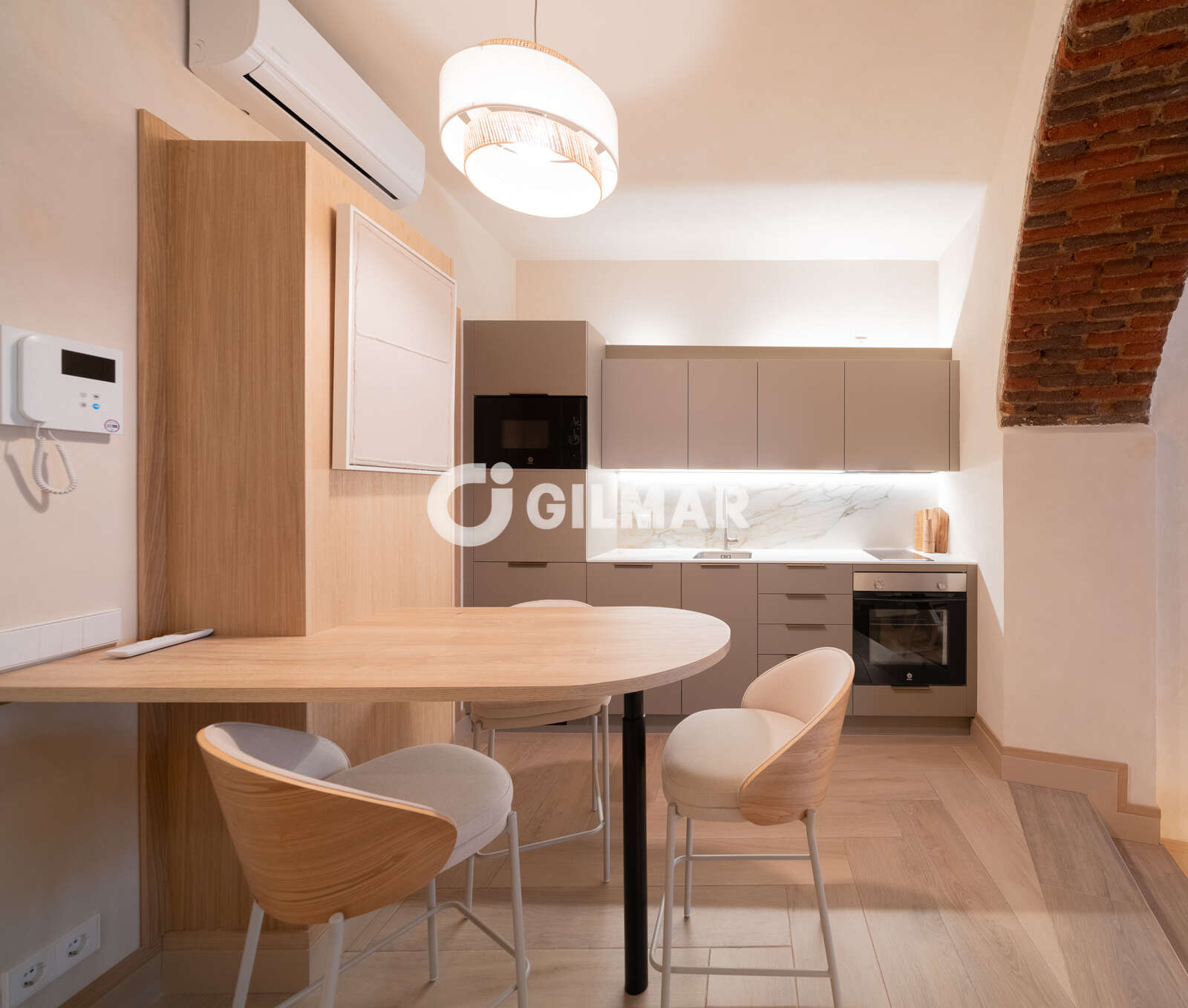 Property slider Gilmar