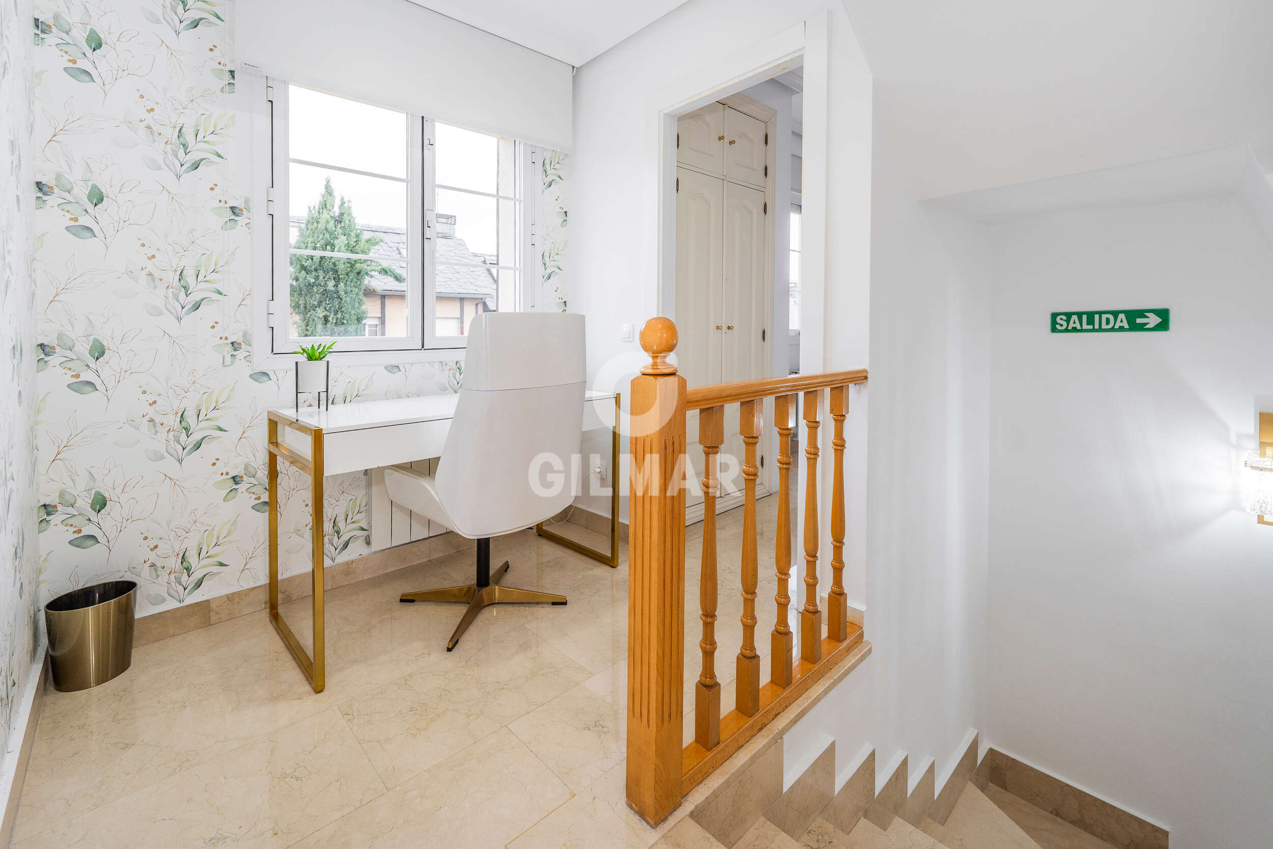 Photo of Semi-detached house