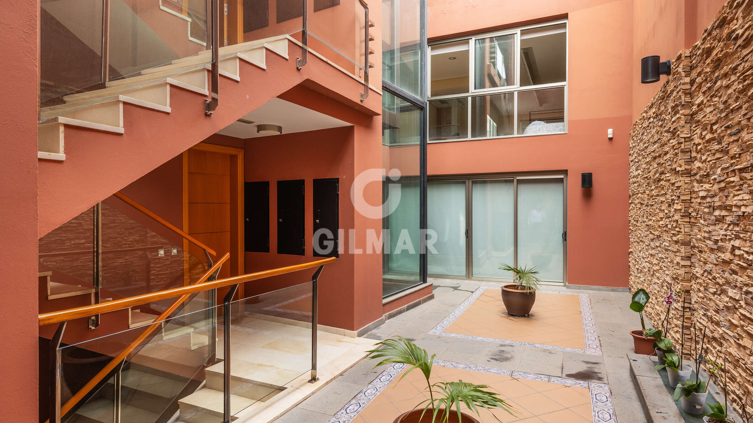 Photo of Semi-detached house