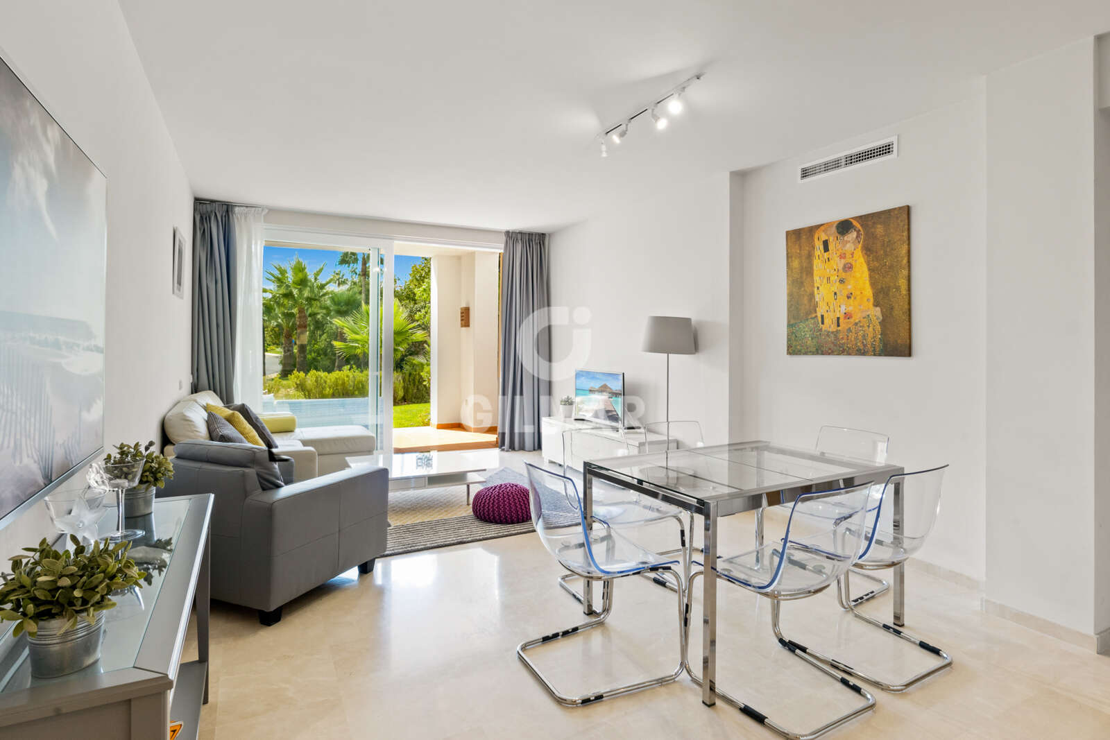 Property slider Gilmar