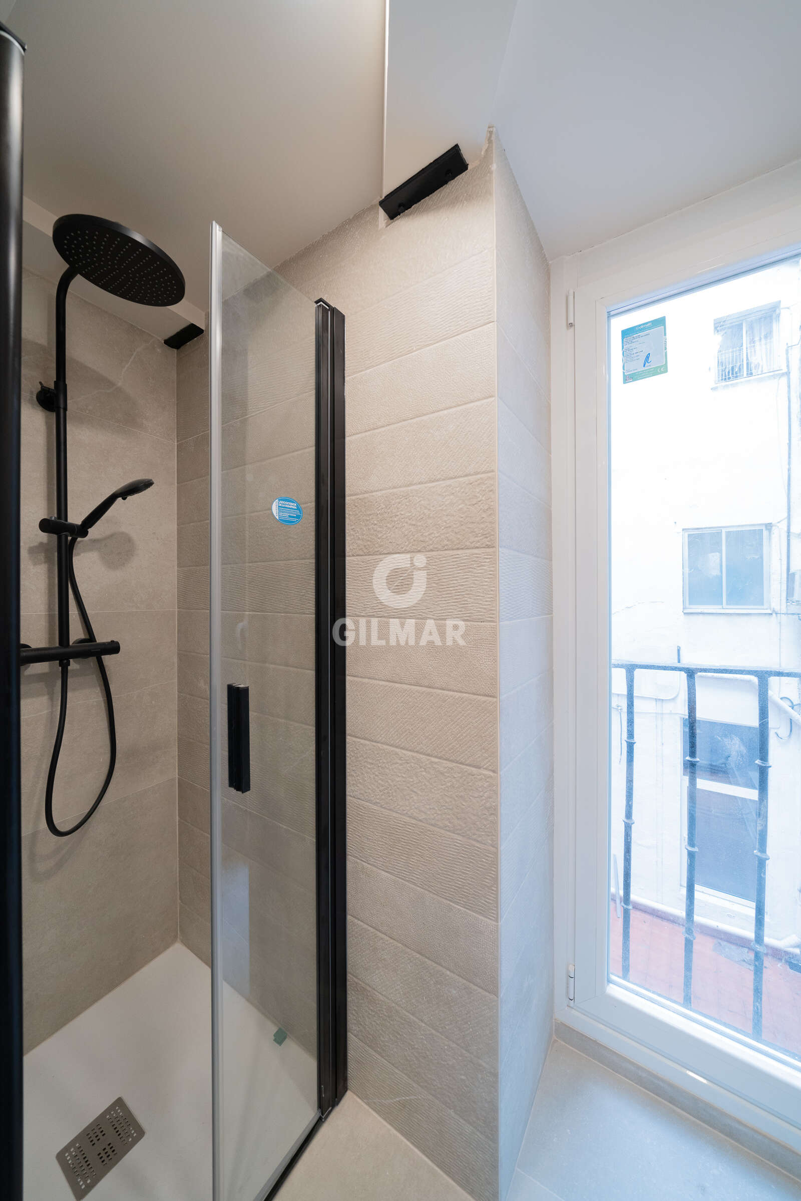 Property slider Gilmar