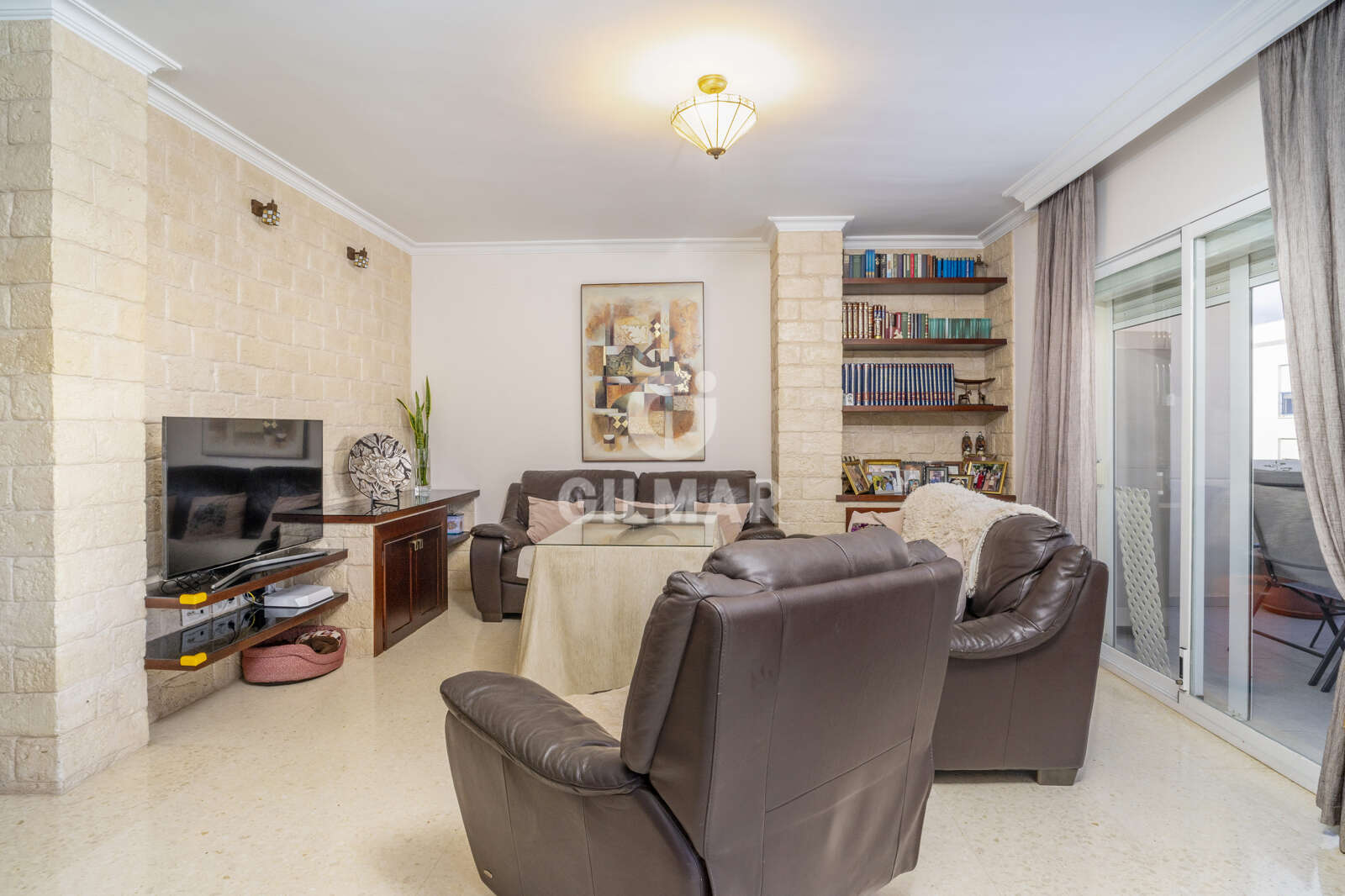 Property slider Gilmar