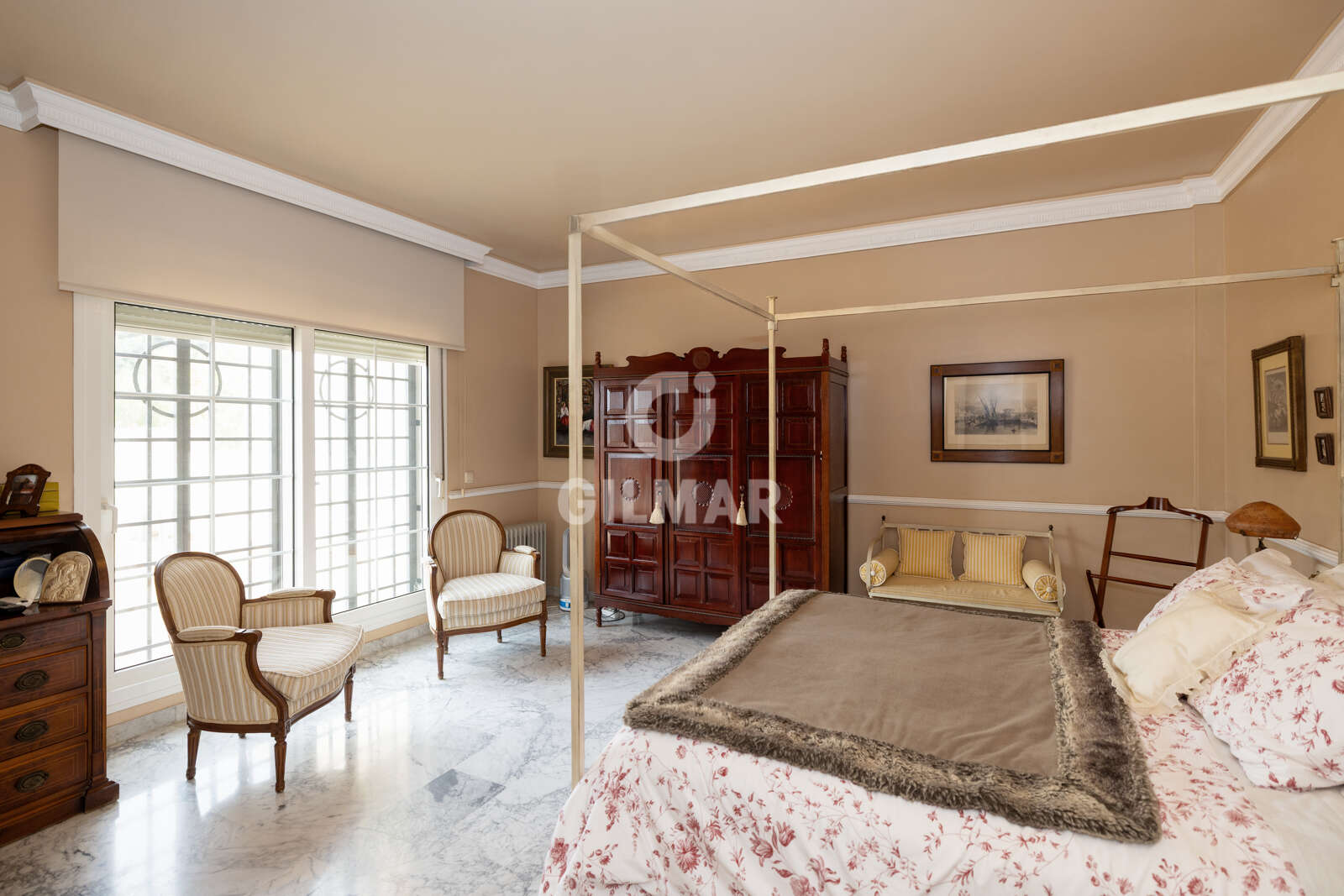 Property slider Gilmar