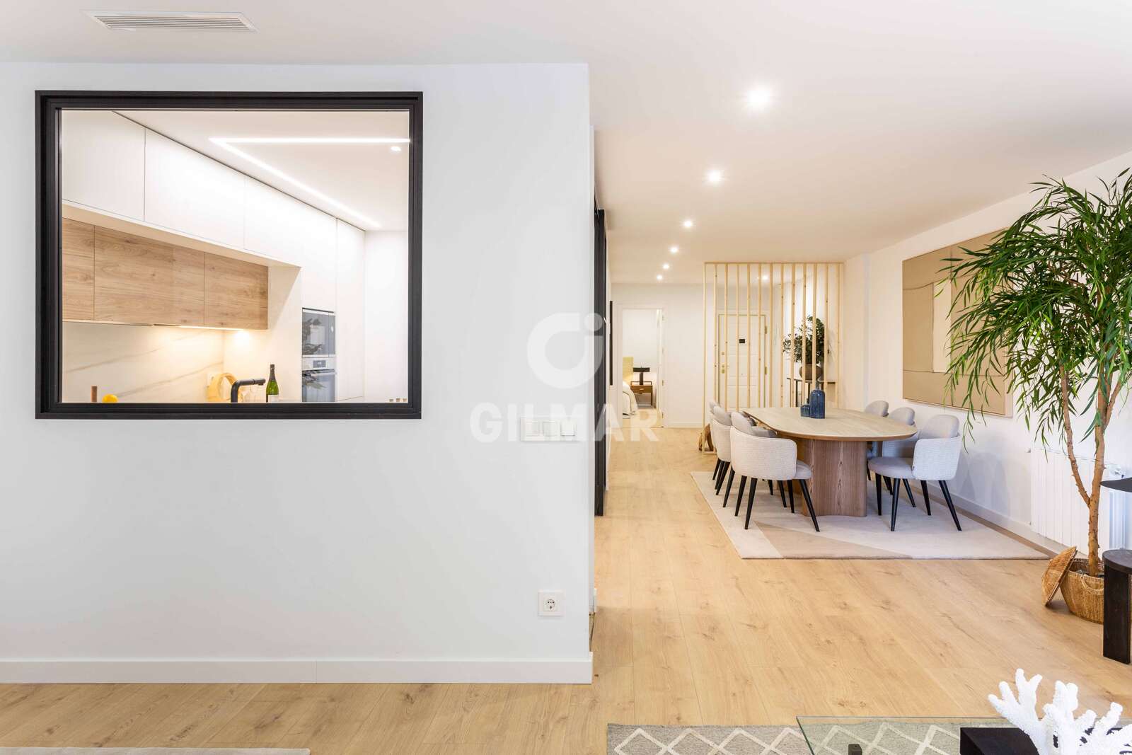 Property slider Gilmar