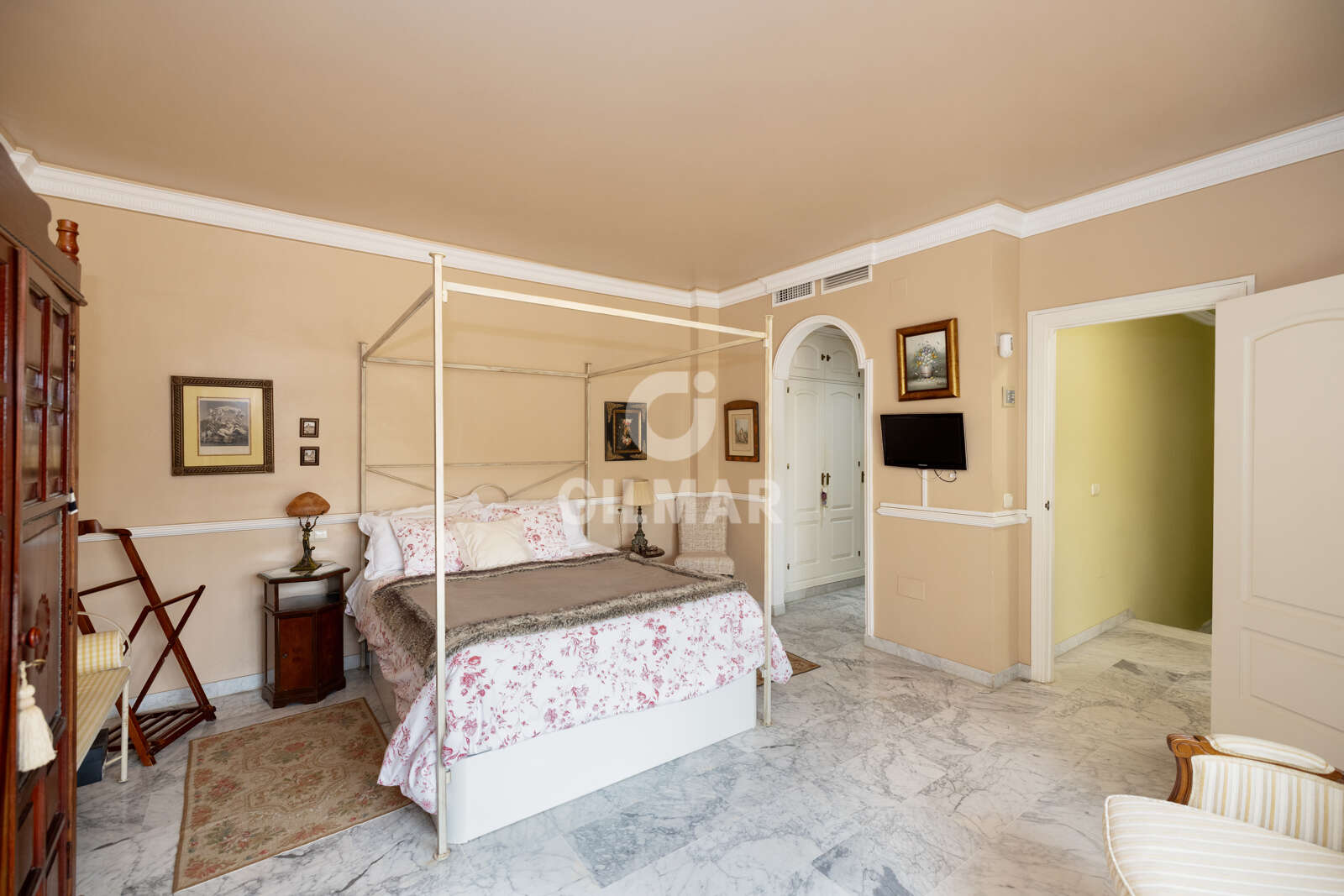 Property slider Gilmar