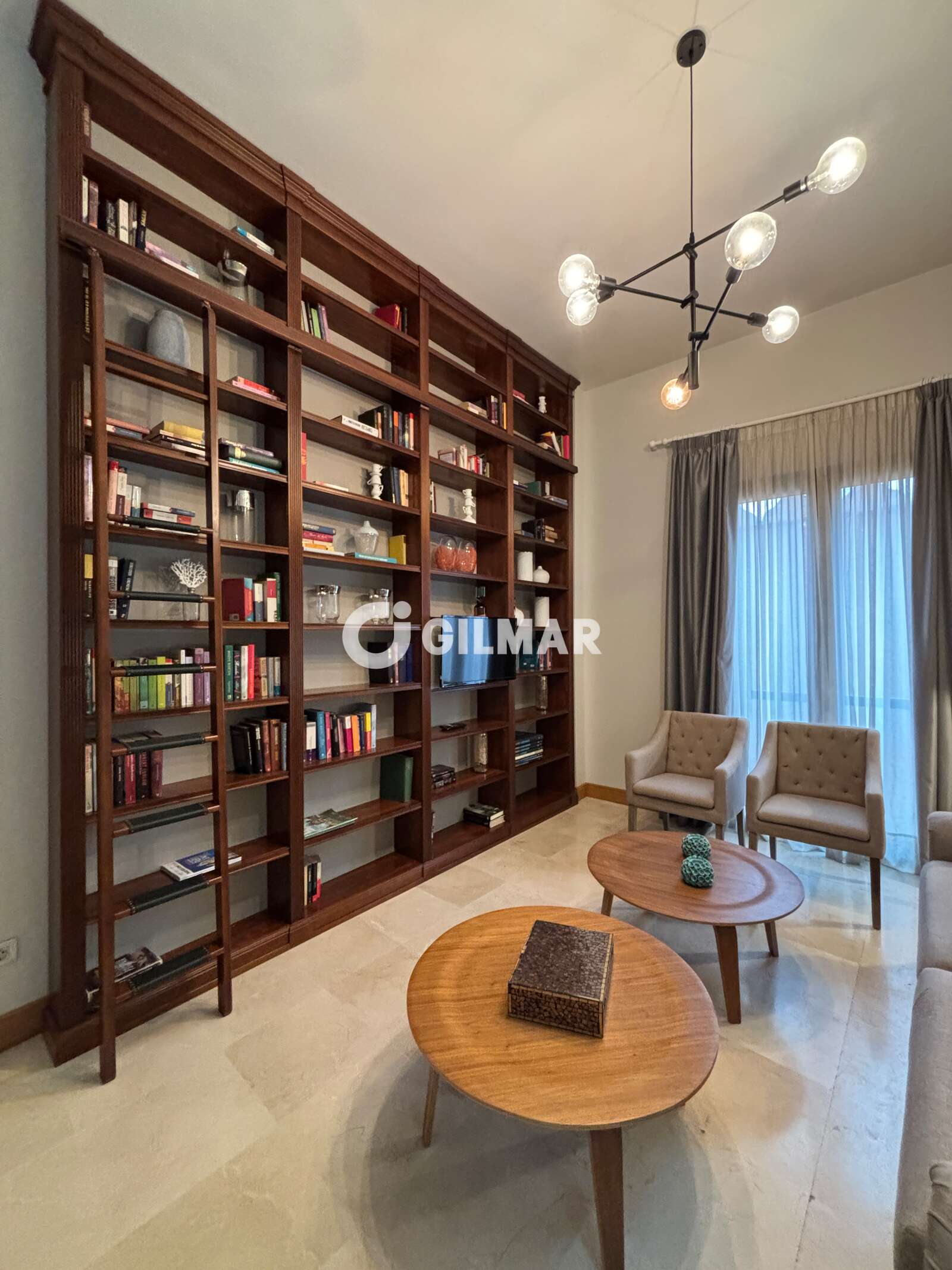 Property slider Gilmar