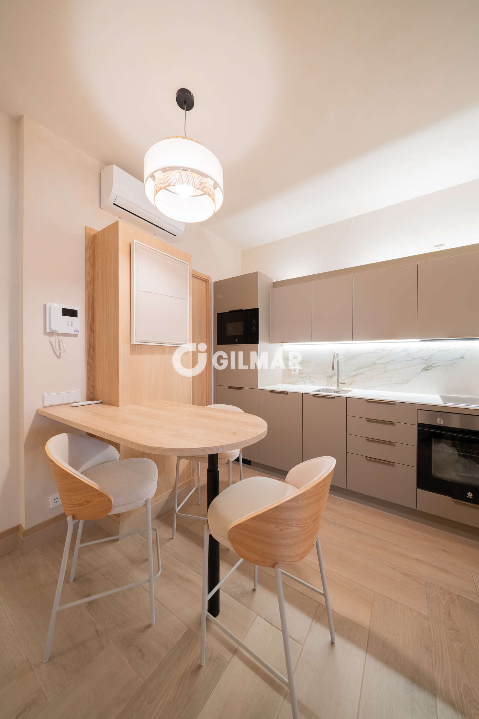 Property slider Gilmar