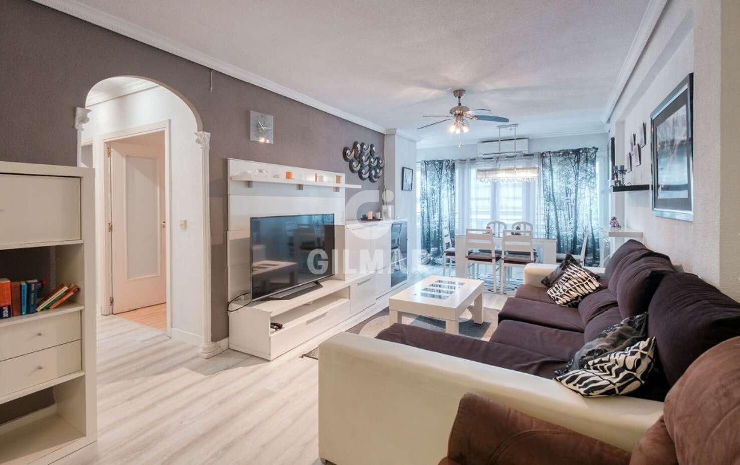 Property slider Gilmar