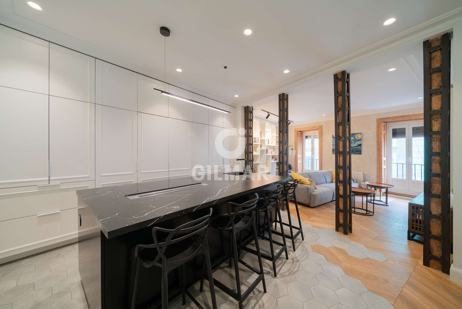Property slider Gilmar