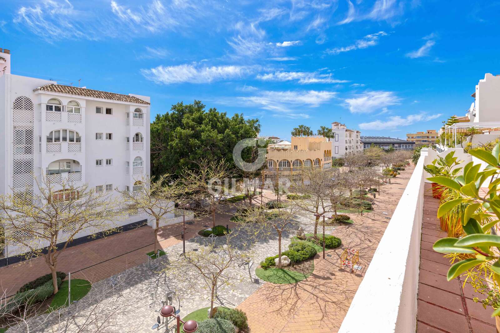 Property slider Gilmar