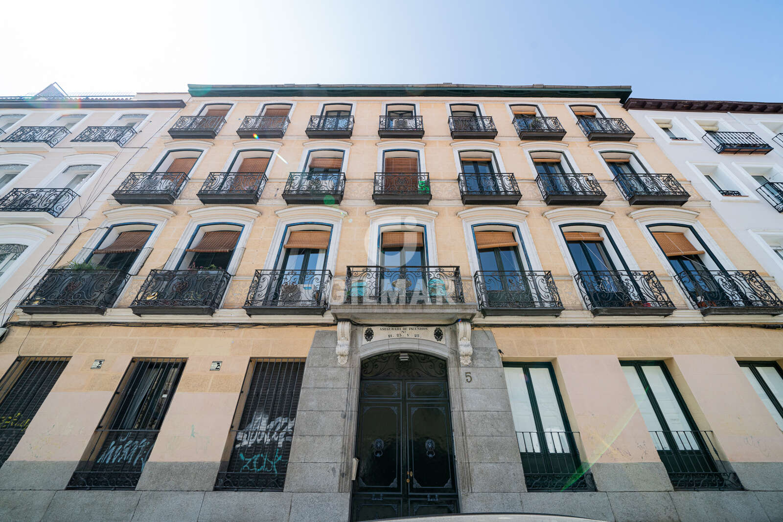 Property slider Gilmar