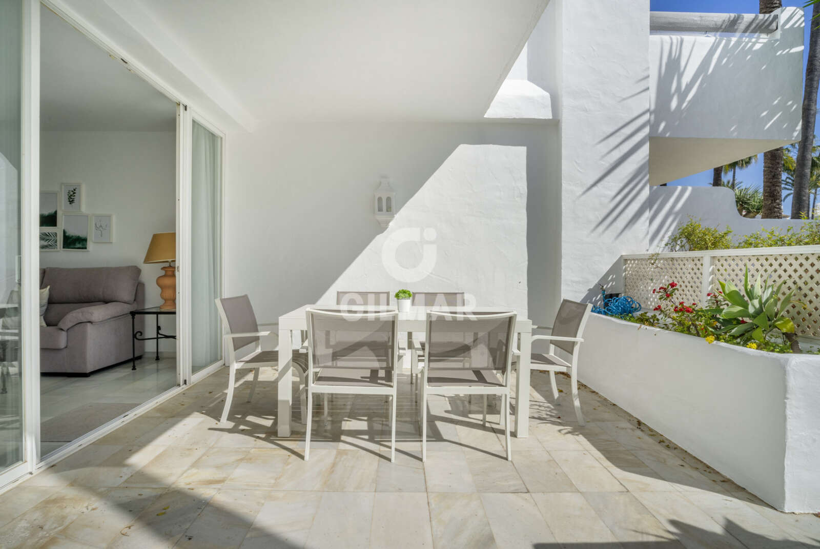 Property slider Gilmar
