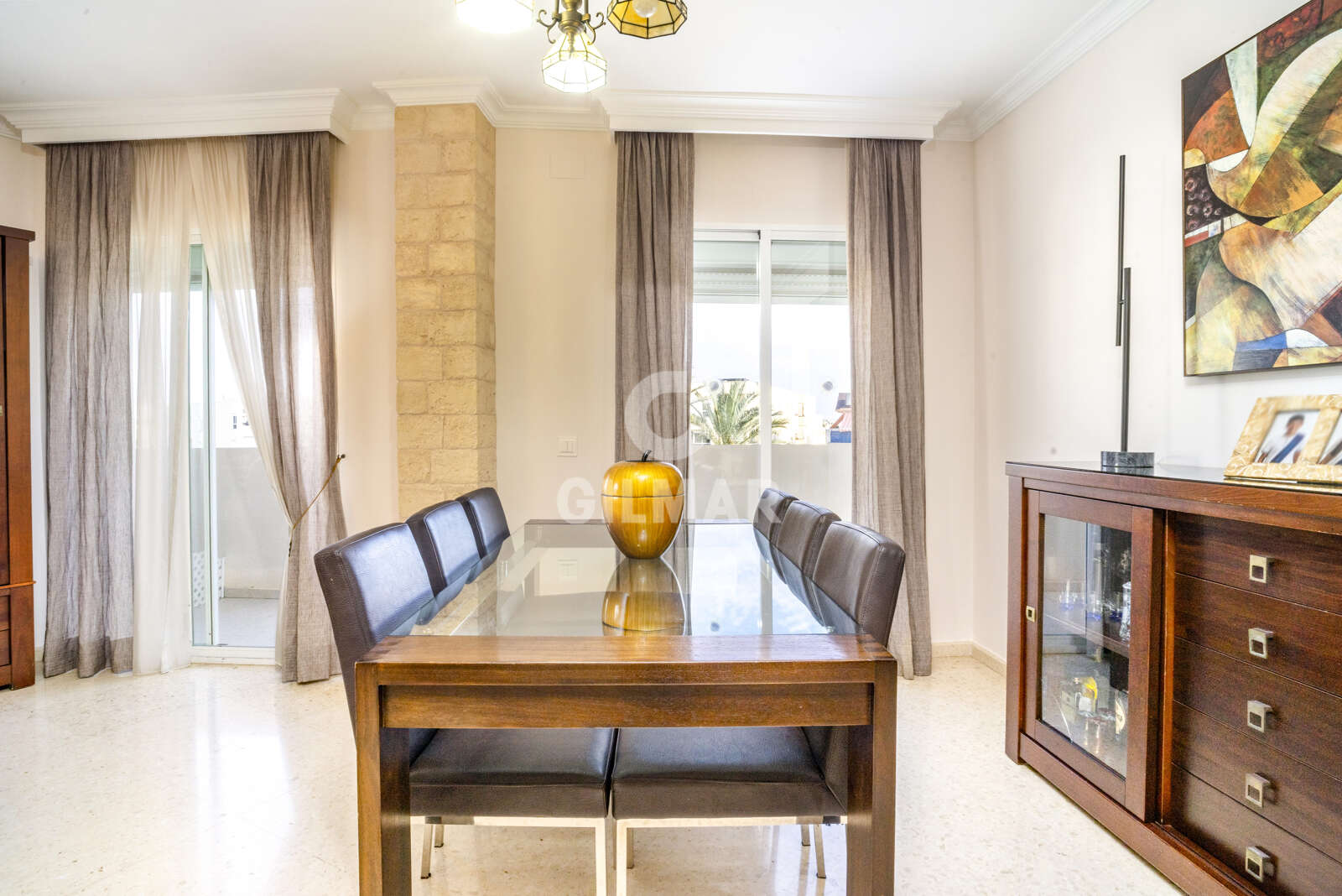 Property slider Gilmar