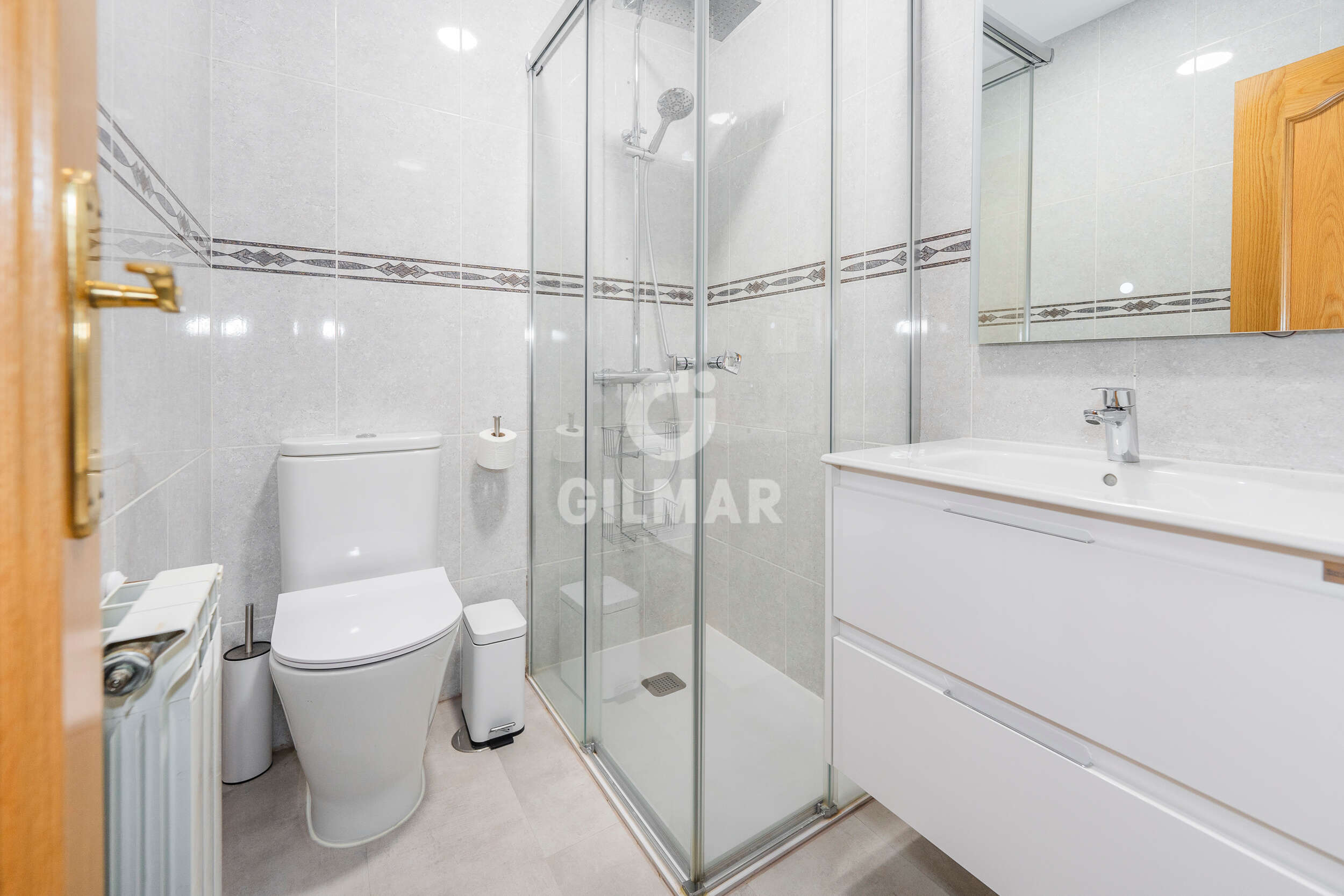 Photo of Semi-detached house