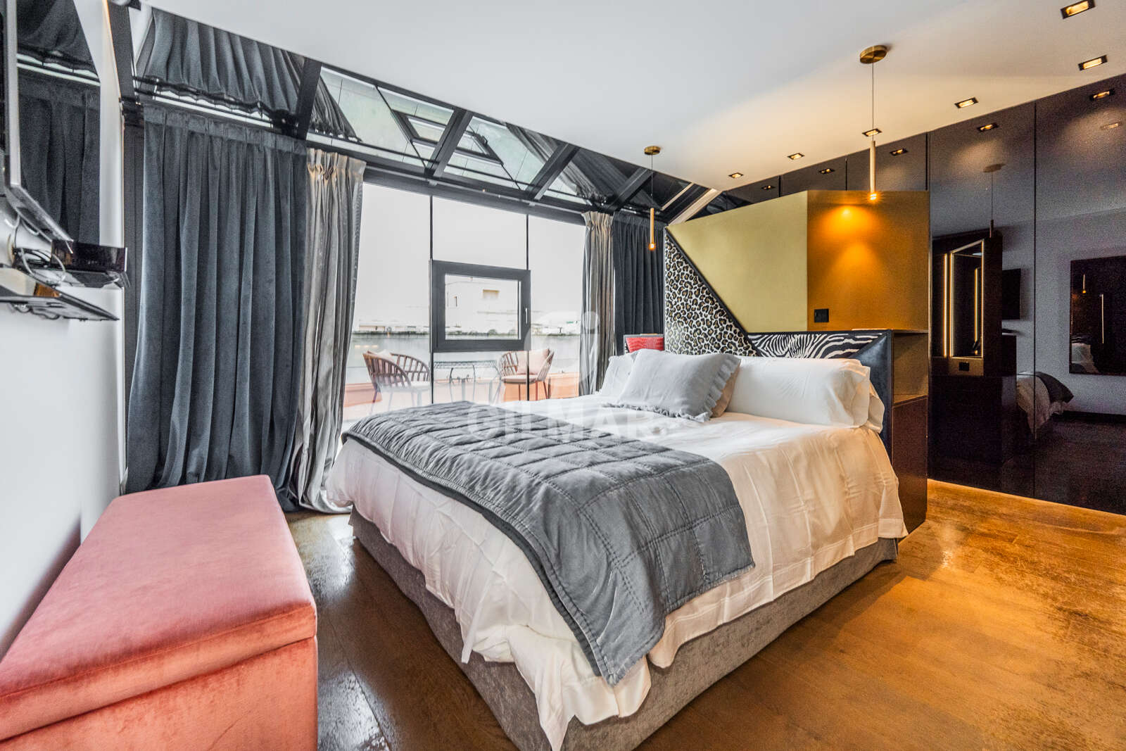 Property slider Gilmar