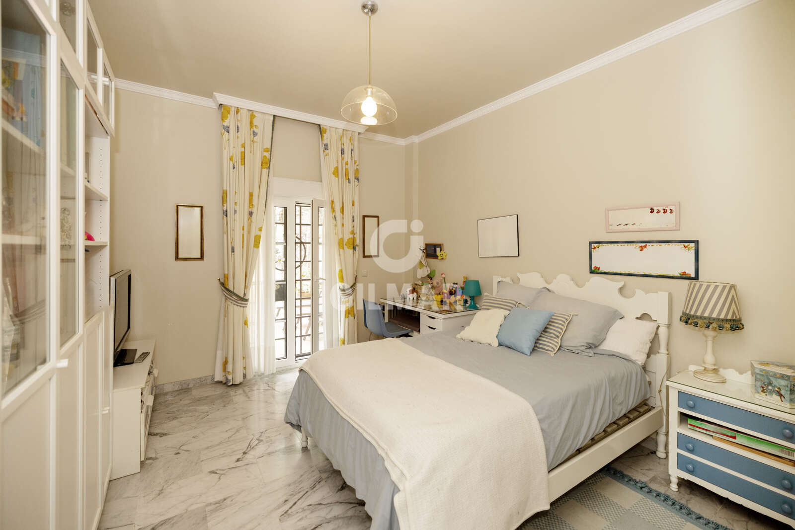 Property slider Gilmar