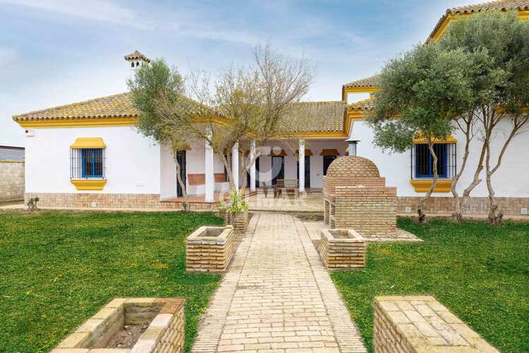 Villa for sale in Puerto de Santa María – Cádiz | Gilmar Consulting
