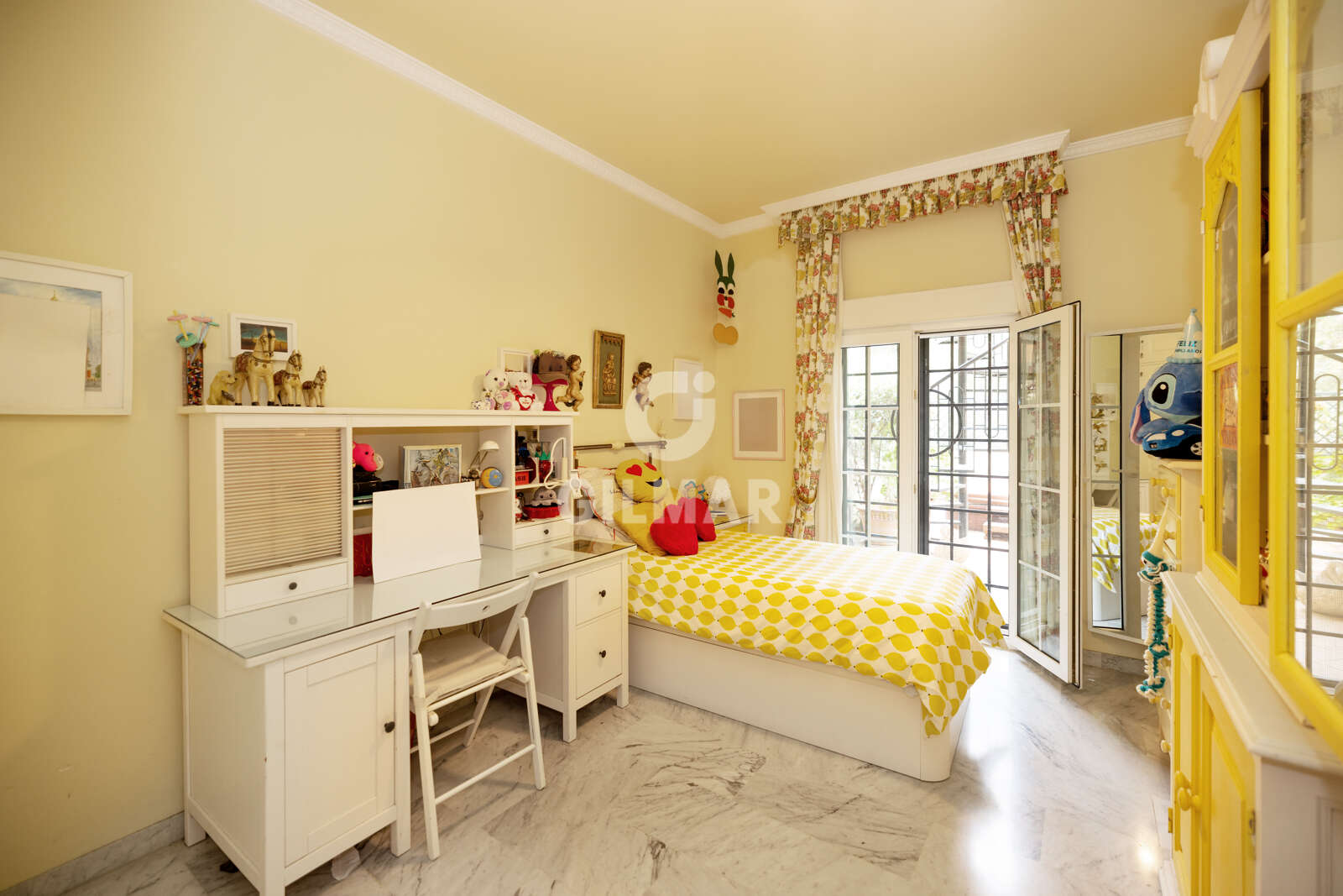 Property slider Gilmar