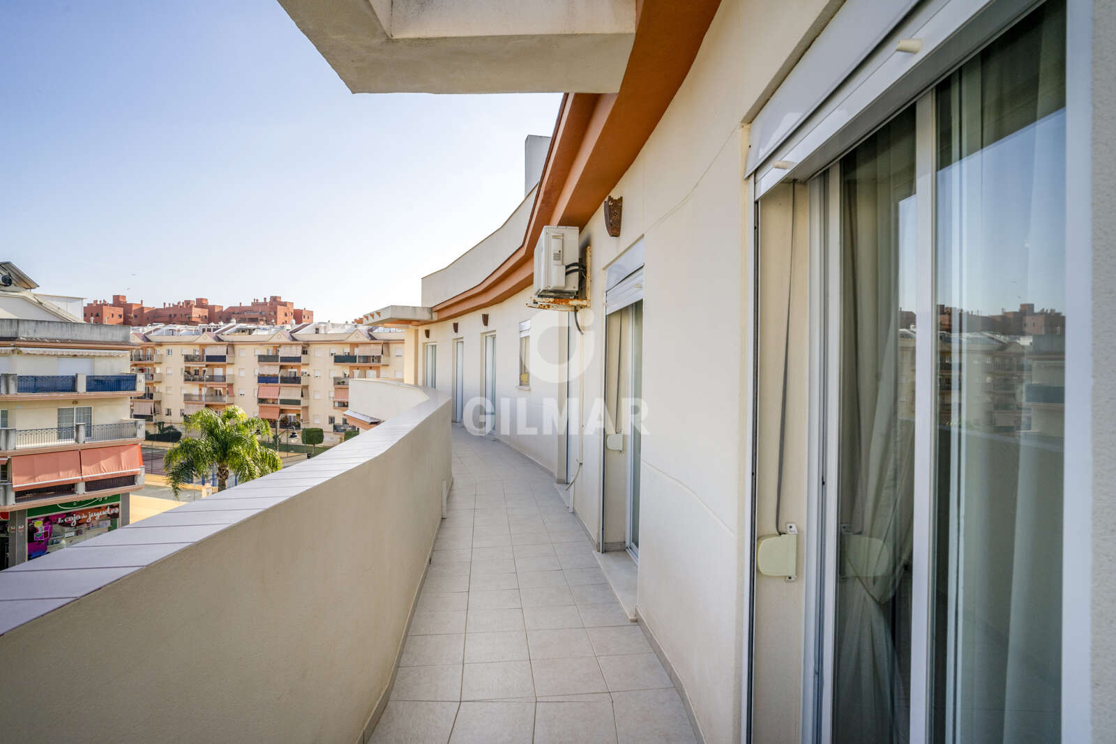 Property slider Gilmar