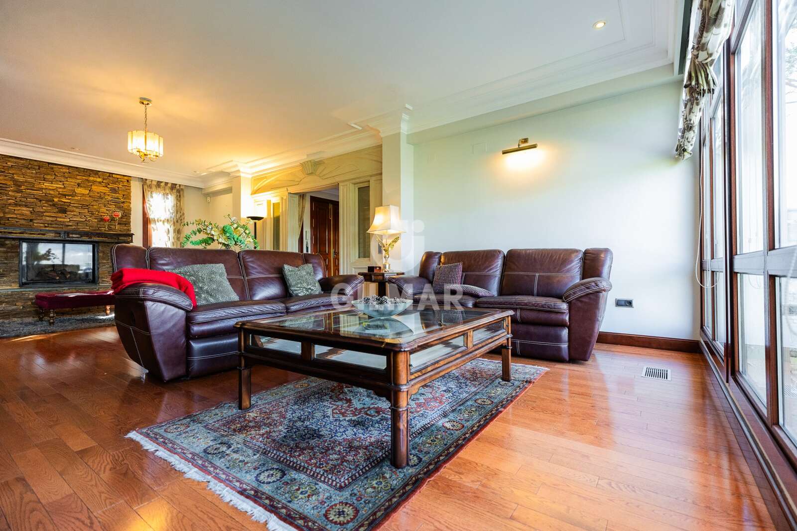 Property slider Gilmar