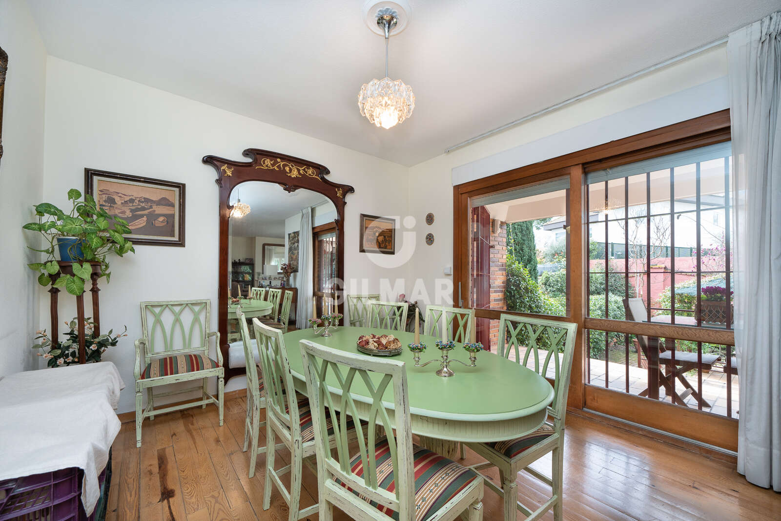 Property slider Gilmar