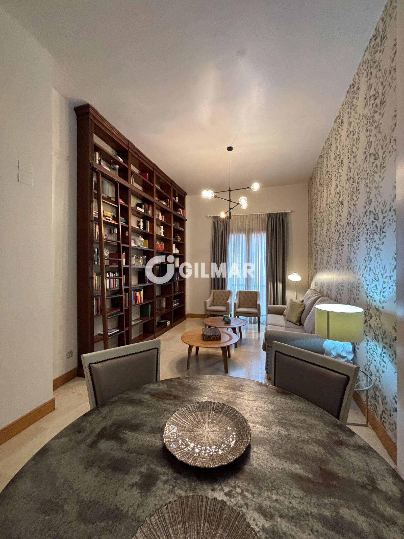 Property slider Gilmar