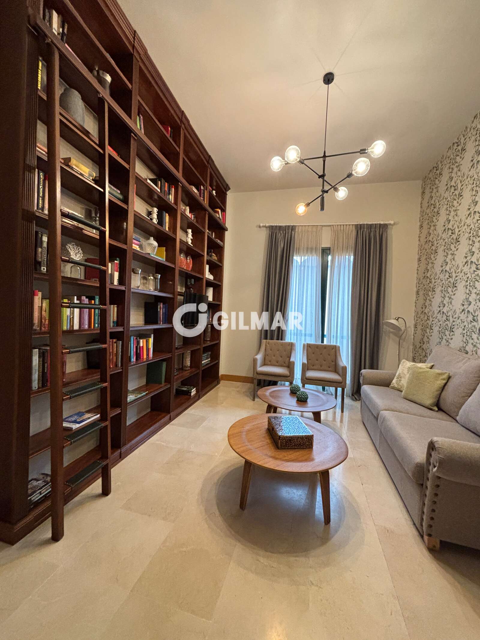 Property slider Gilmar