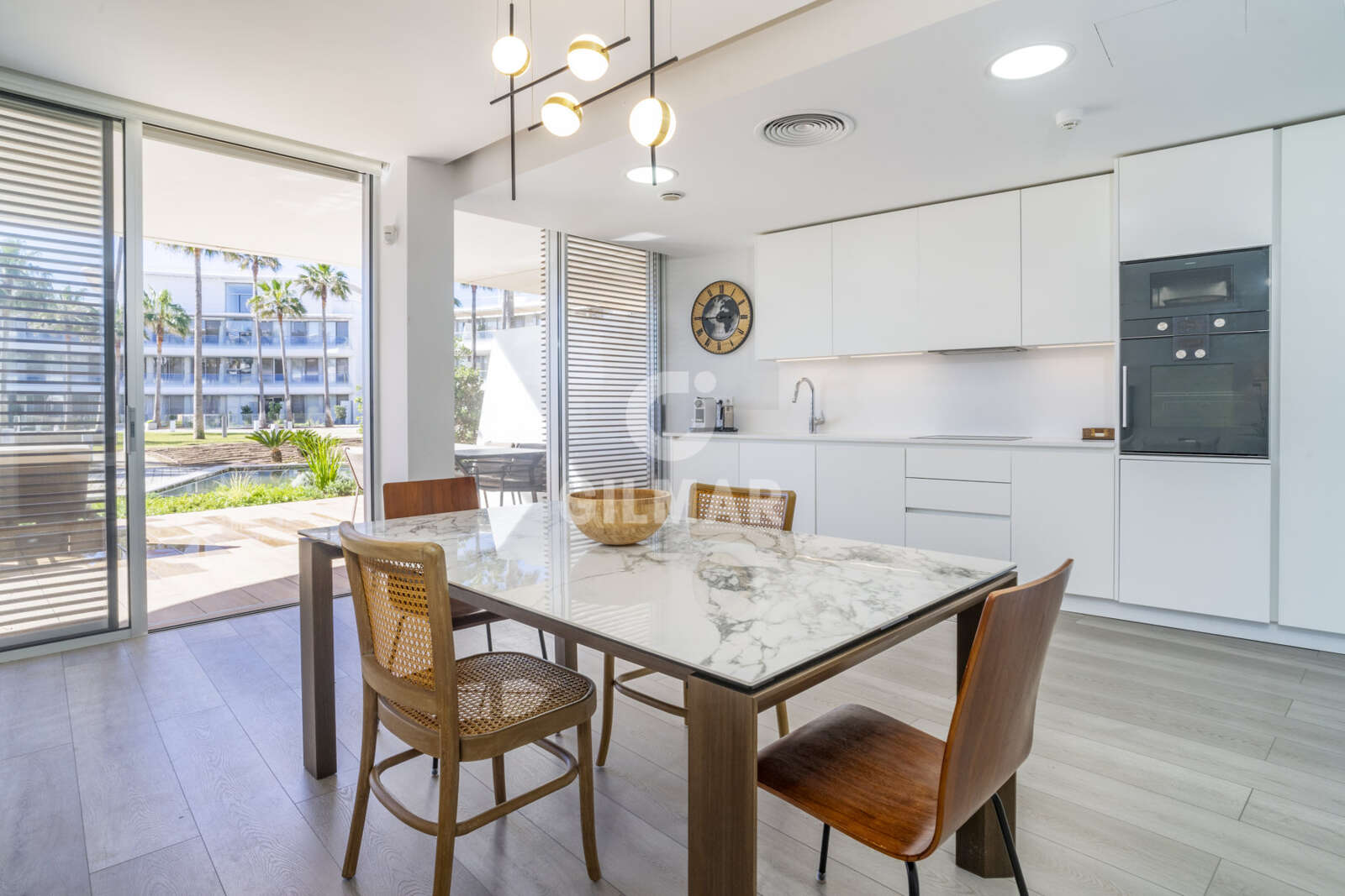 Property slider Gilmar