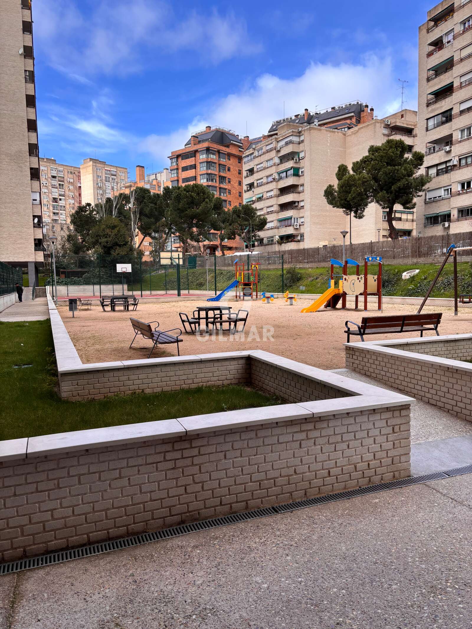 Property slider Gilmar