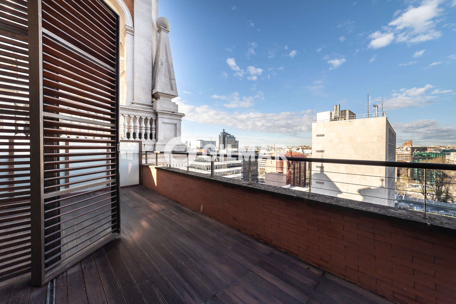 Property slider Gilmar