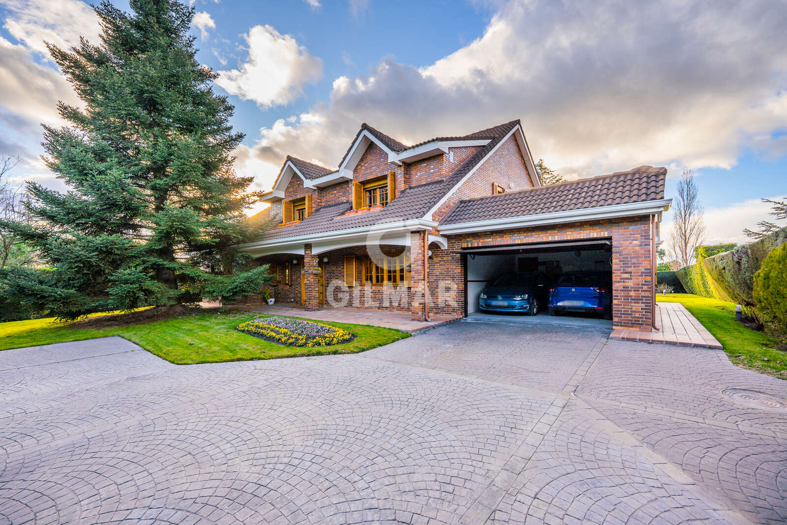 Property slider Gilmar