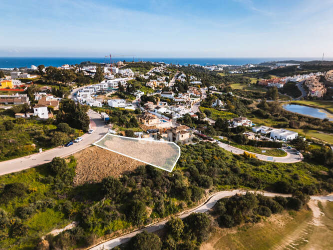 Urban plot for sale in Estepona Oeste – Málaga | Gilmar Consulting