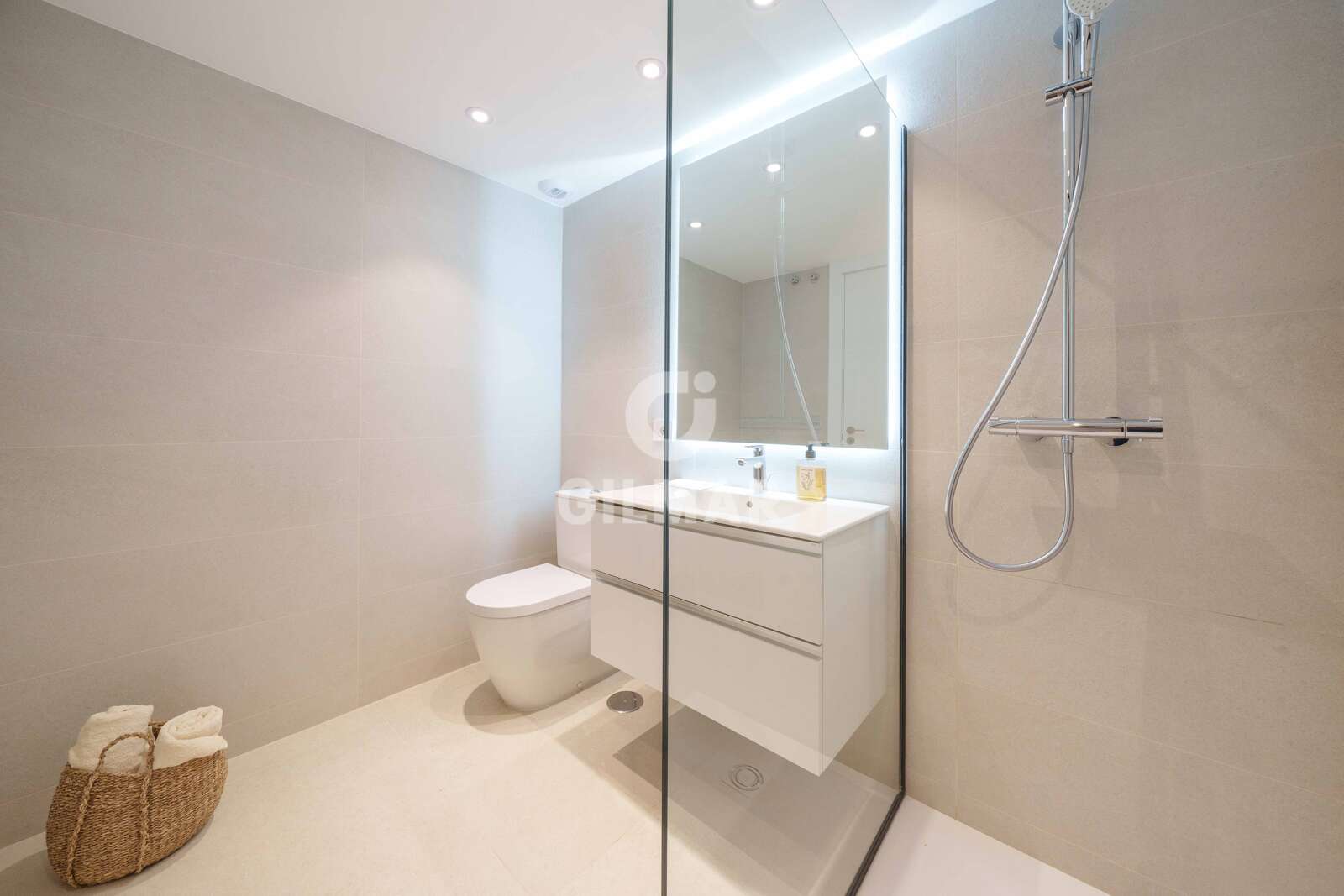 Property slider Gilmar