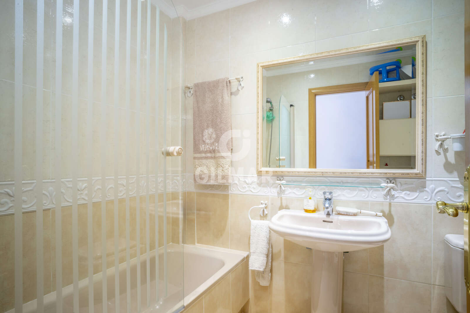 Property slider Gilmar