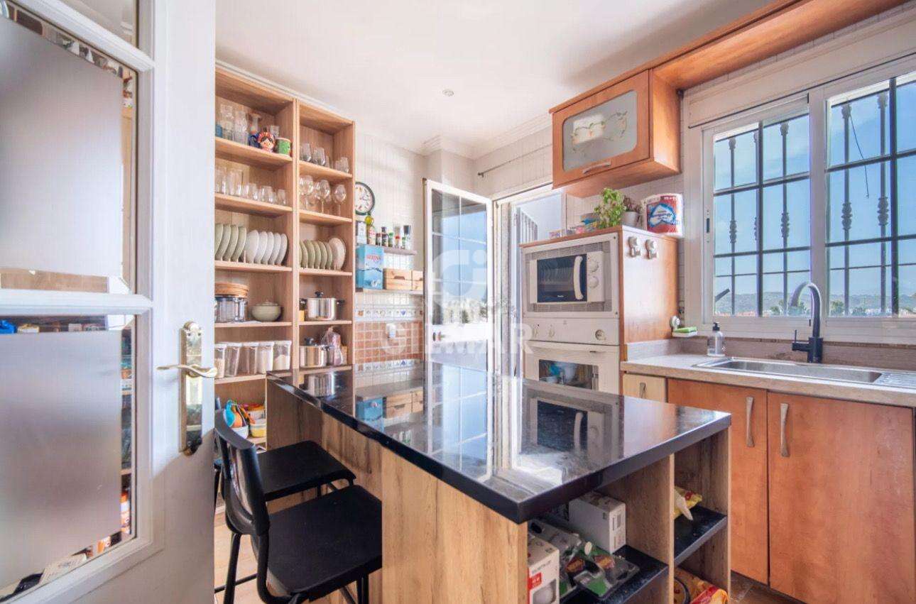 Photo of Semi-detached house