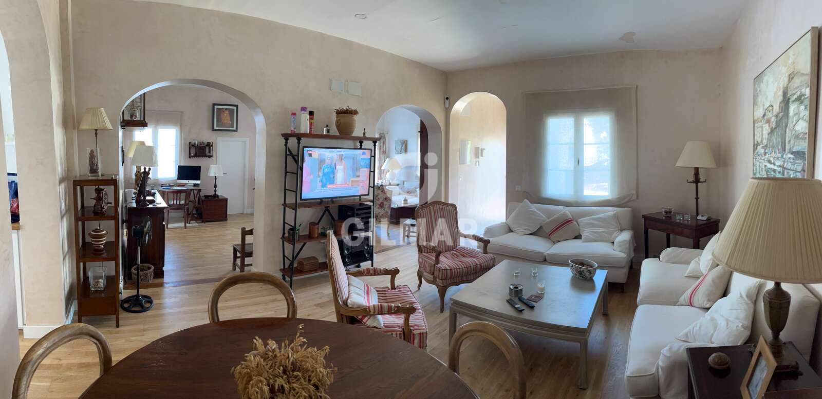 Property slider Gilmar