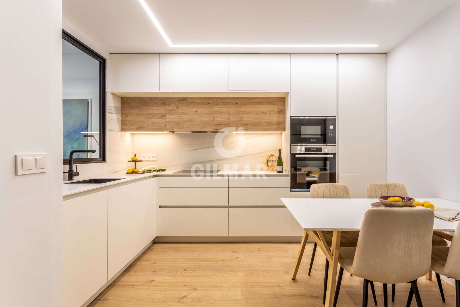 Property slider Gilmar