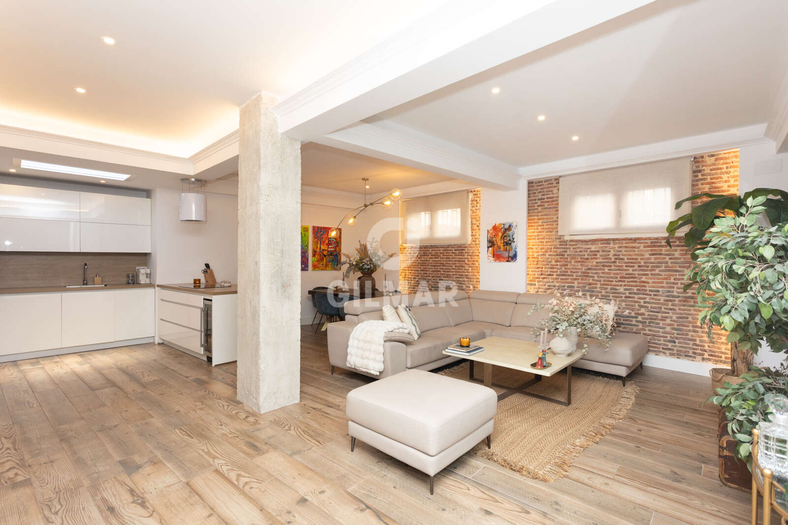 Property slider Gilmar