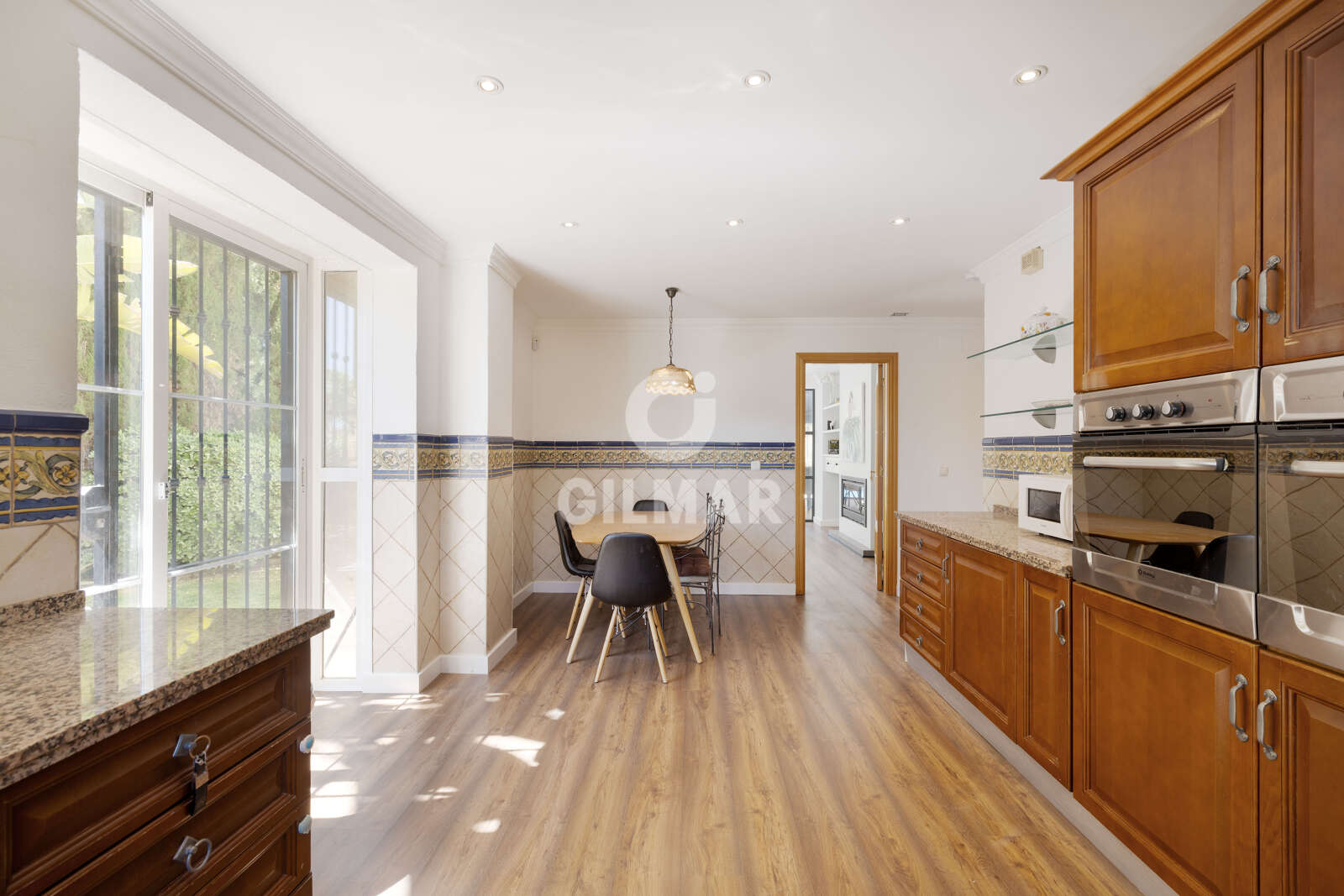 Property slider Gilmar