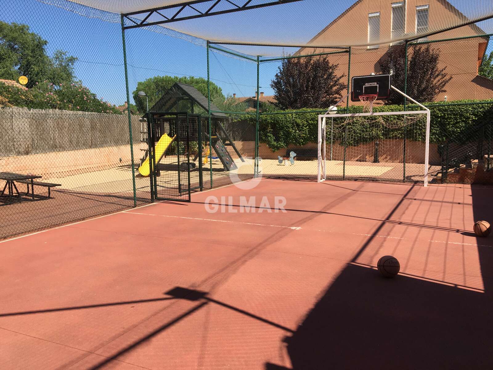 Property slider Gilmar