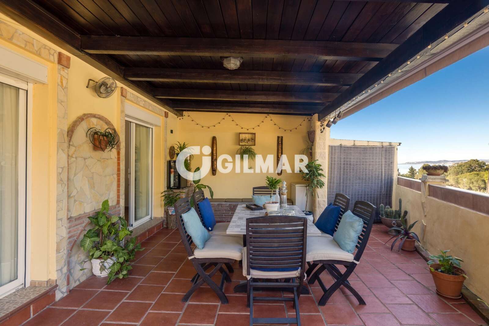 Property slider Gilmar