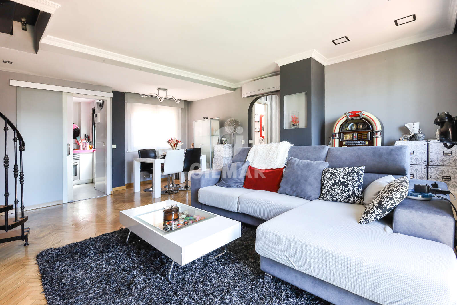 Property slider Gilmar
