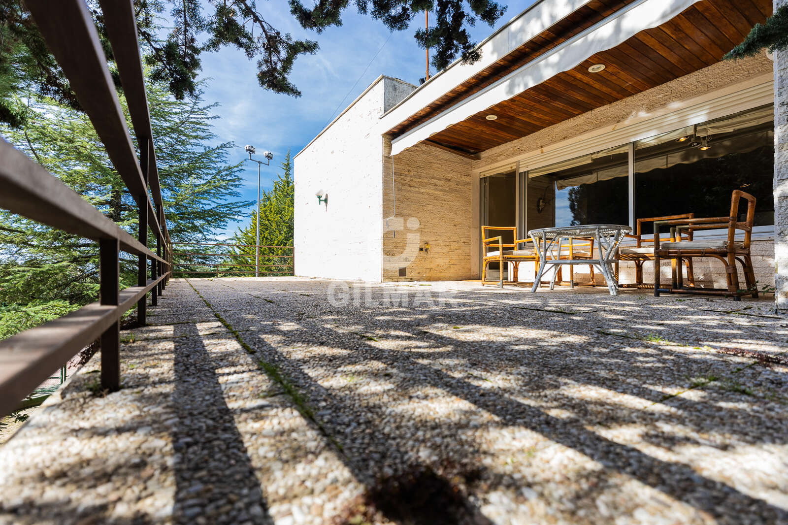 Property slider Gilmar