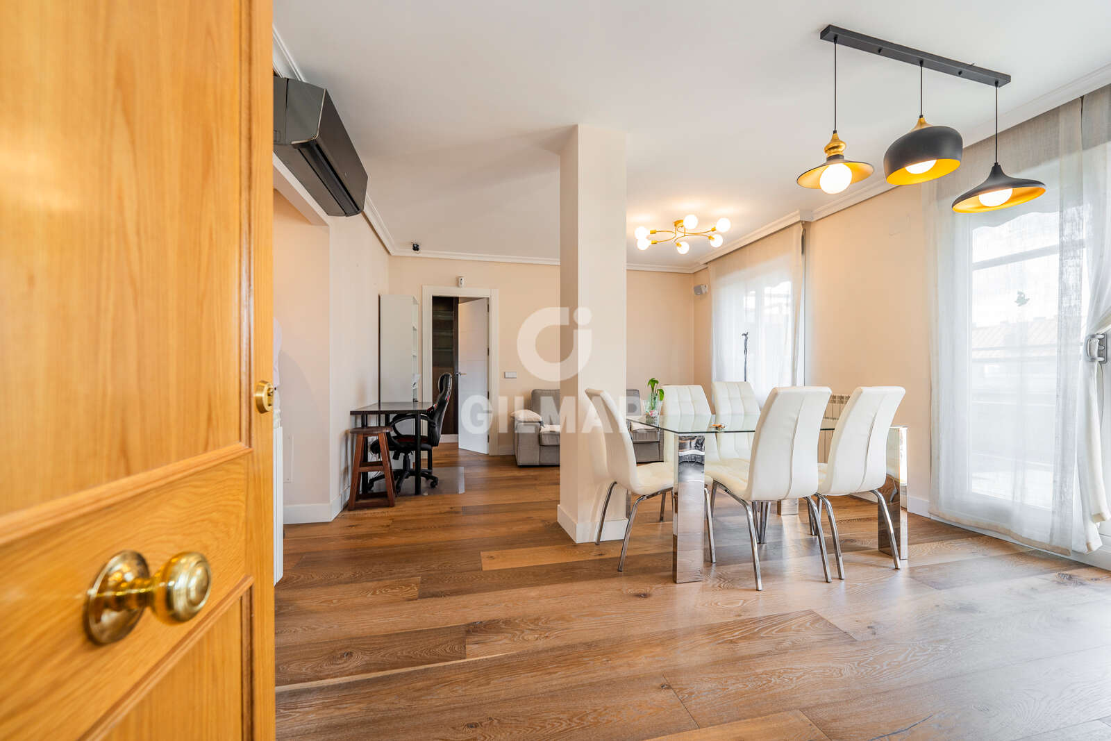 Property slider Gilmar