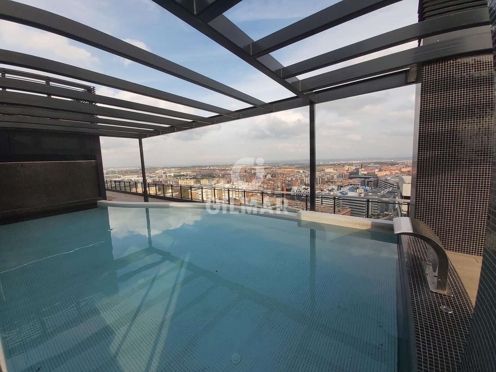 Property slider Gilmar